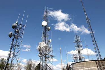 Telekomunikāciju torņa metāla konstrukciju montāža